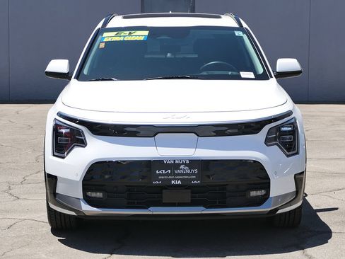 Used 2023 Kia Niro Wave FWD image 7