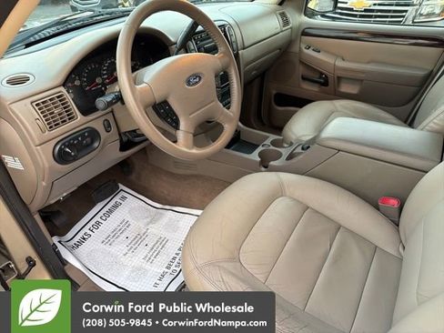 Used 2005 Ford Explorer Limited image 12