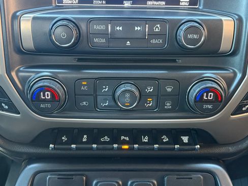 Used 2019 GMC Sierra 2500 Denali w/ Duramax Plus Package AWD/4WD image 19