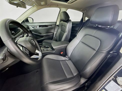 Used 2024 Honda Civic EX-L image 11