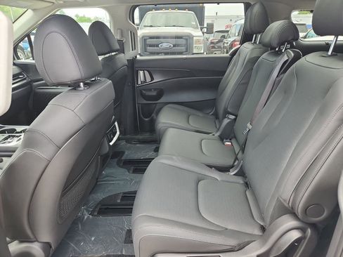 New 2026 Kia Carnival SX Prestige image 10