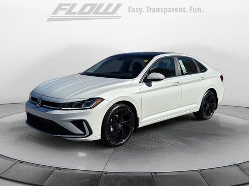 New 2026 Volkswagen Jetta SE image 3