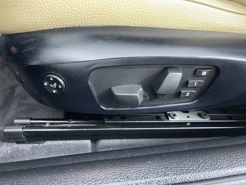 Used 2012 BMW 128i Convertible image 12