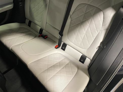 Used 2023 BMW X6 xDrive40i w/ M Sport Package image 15