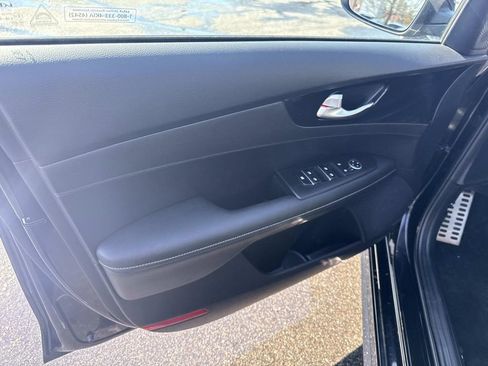 Used 2024 Kia Forte GT-Line w/ GT-Line Premium Package image 17