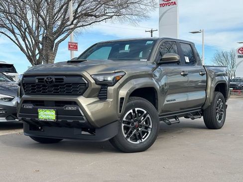 Used 2026 Toyota Tacoma TRD Sport RWD image 1