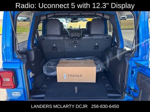 Used 2026 Jeep Wrangler Sahara image 16