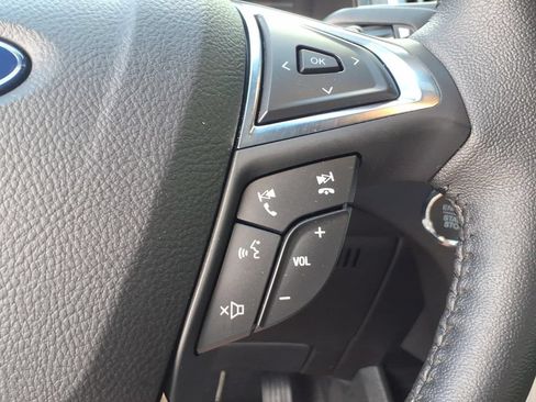 Used 2022 Ford Edge Titanium w/ Equipment Group 301A AWD/4WD image 21
