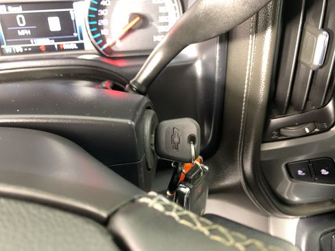 Used 2017 Chevrolet Silverado 1500 LTZ Z71 w/ Midnight Edition AWD/4WD image 16