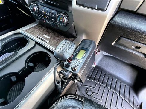 Used 2017 Ford F450 Lariat w/ Chrome Package image 10