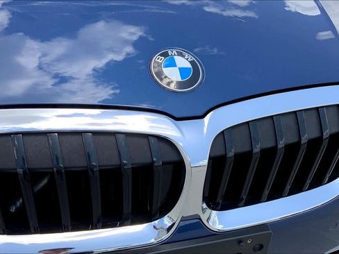 Used 2021 BMW 330i Sedan w/ Premium Package image 57