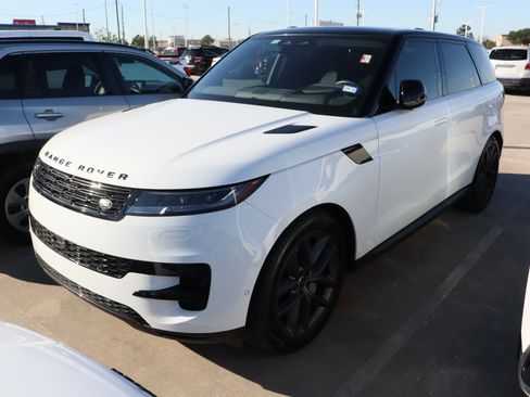 Used 2024 Land Rover Range Rover Sport SE image 5