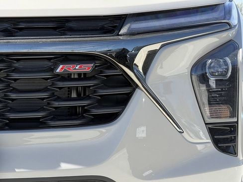 New 2026 Chevrolet Trax RS w/ Sunroof Package FWD image 8