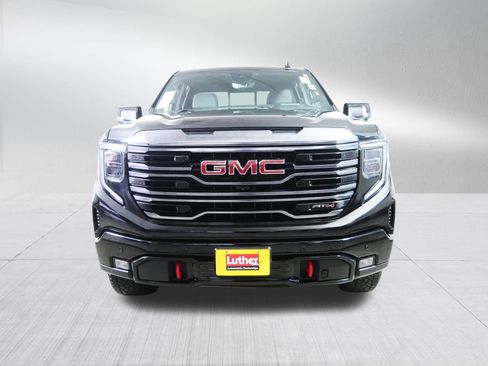 Used 2022 GMC Sierra 1500 AT4 w/ AT4 Premium Package image 2