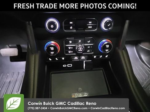 Used 2021 GMC Yukon SLT w/ SLT Premium Package image 14