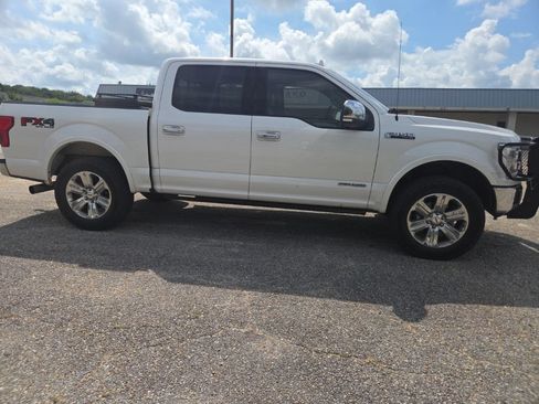 Used 2018 Ford F150 Lariat w/ Equipment Group 502A Luxury AWD/4WD image 16