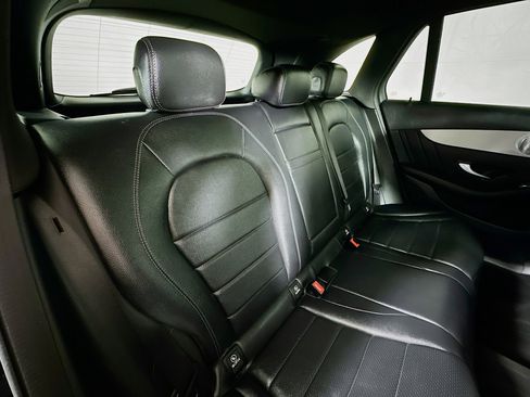 Used 2021 Mercedes-Benz GLC 300 GLC 300 image 27