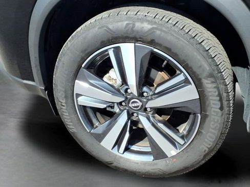 Used 2026 Nissan Rogue SL AWD/4WD image 18