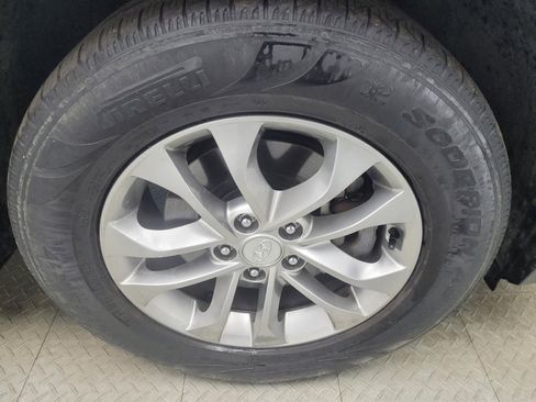 Used 2019 Hyundai Santa Fe SE AWD/4WD image 31