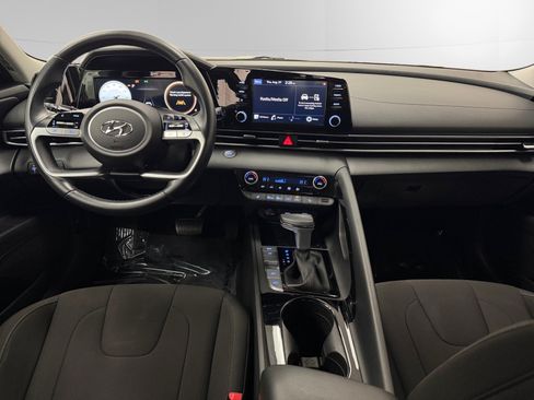 Used 2021 Hyundai Elantra SEL w/ Convenience Package FWD image 10