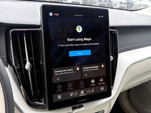 New 2026 Volvo XC60 B5 Ultra w/ Protection Package Premier AWD/4WD image 17