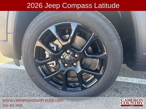 New 2026 Jeep Compass Latitude image 20