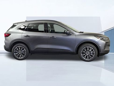 Used 2024 Ford Escape SE w/ PHEV Premium Package image 8