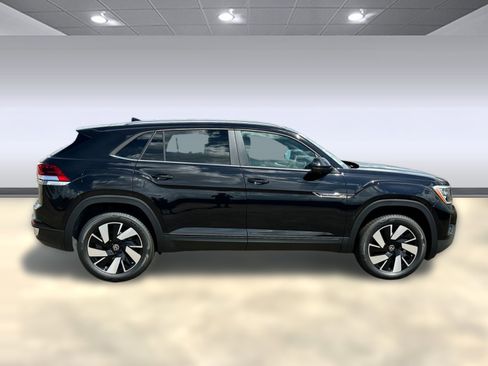 New 2026 Volkswagen Atlas Cross Sport SE image 7