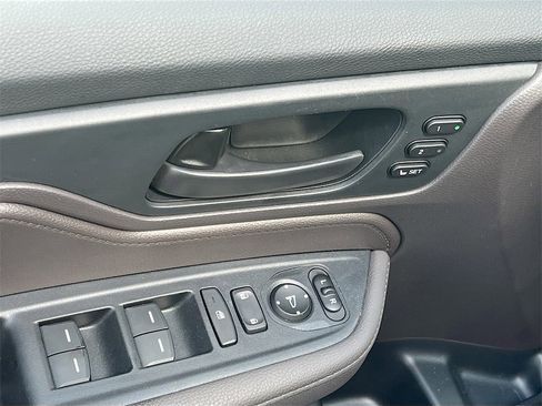 Used 2023 Honda Odyssey EX-L image 18