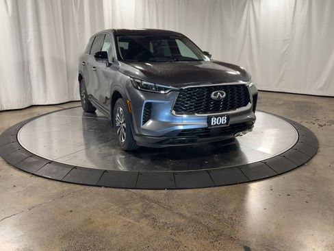 Certified 2025 INFINITI QX60 Pure image 3
