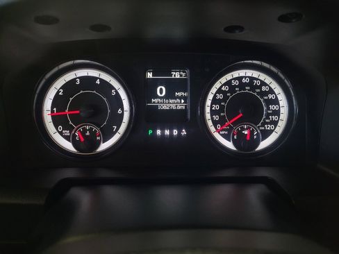 Used 2021 RAM 1500 Classic SLT AWD/4WD image 23