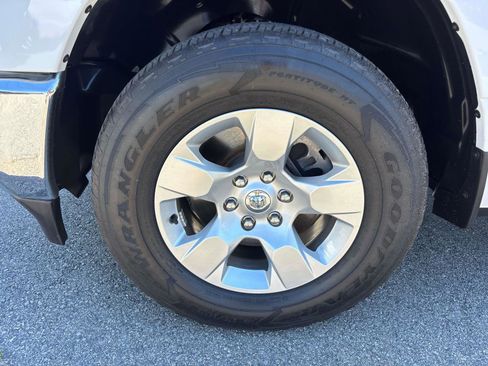 Certified 2023 RAM 1500 Big Horn AWD/4WD image 8