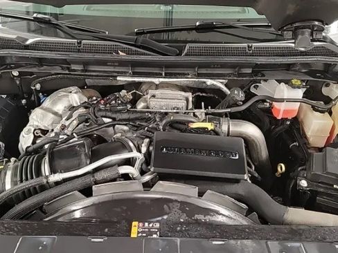 Used 2023 GMC Sierra 2500 SLT w/ SLT Premium Package image 18