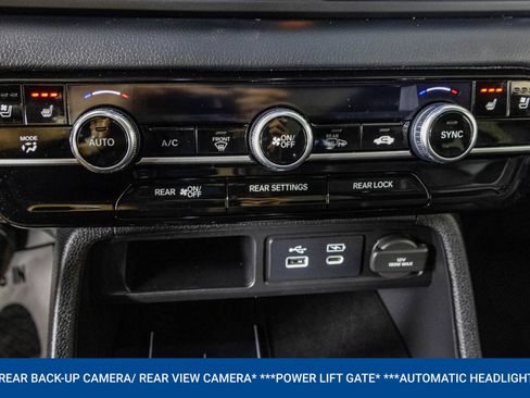 Used 2025 Honda Pilot Black Edition image 12