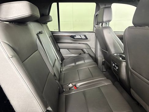 Used 2025 Chevrolet Tahoe LT AWD/4WD image 21