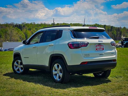 Used 2020 Jeep Compass Latitude AWD/4WD image 5