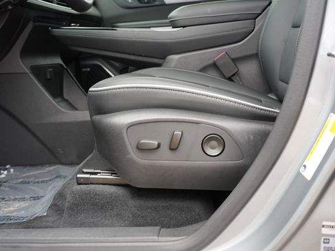 Used 2025 Buick Enclave Preferred image 15