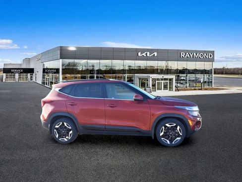 Certified 2024 Kia Seltos SX AWD/4WD image 2