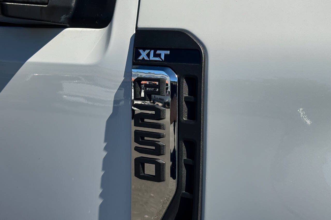 Used 2024 Ford F250 XLT w/ FX4 Off-Road Package AWD/4WD image 10