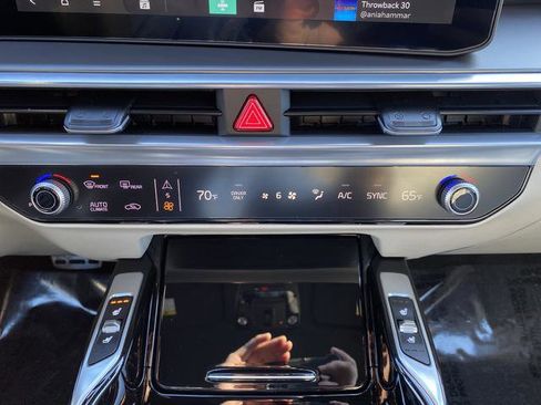 New 2026 Kia Sorento SX Prestige AWD/4WD image 23