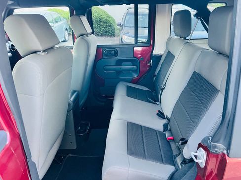 Used 2009 Jeep Wrangler Unlimited X image 16