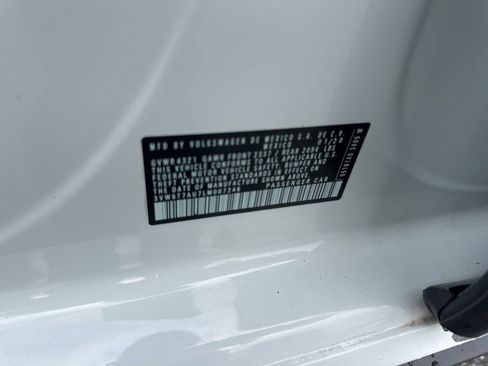 Used 2020 Volkswagen GTI SE image 36