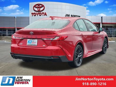 Used 2025 Toyota Camry SE w/ Multimedia Upgrade Package AWD/4WD image 6