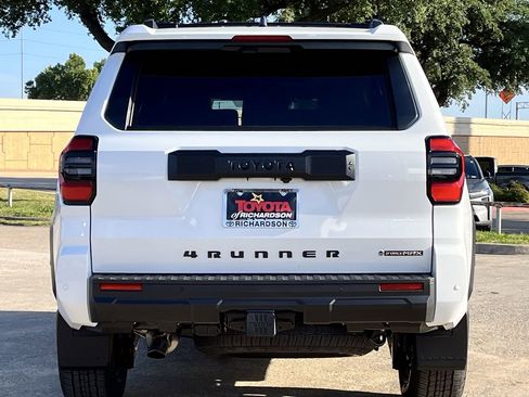 New 2026 Toyota 4Runner Limited AWD/4WD image 5