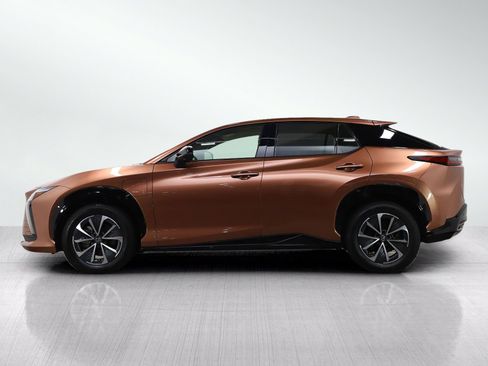 Used 2024 Lexus RZ 450e Premium w/ Technology Package AWD/4WD image 3