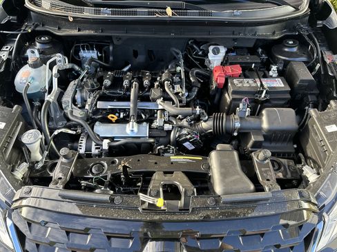 New 2025 Nissan Kicks S image 16