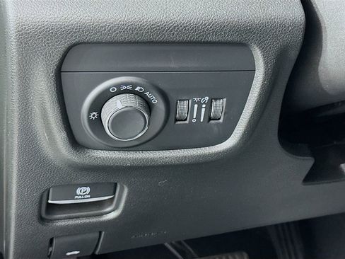 Used 2024 Jeep Grand Cherokee Laredo X w/ Trailer Tow Package AWD/4WD image 10