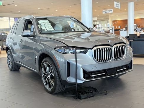 Used 2026 BMW X5 xDrive40i w/ Climate Comfort Package AWD/4WD image 3