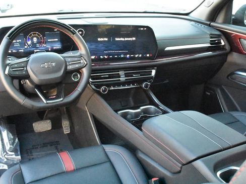 Used 2024 Chevrolet Traverse RS image 22