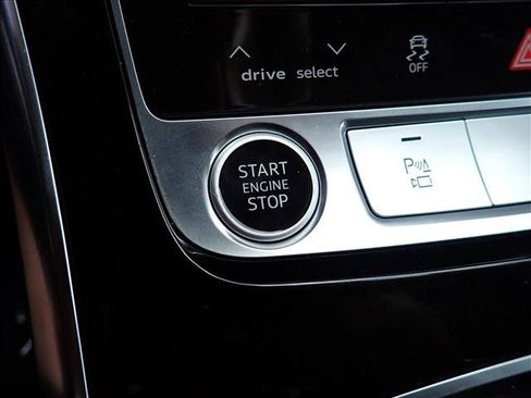 Used 2021 Audi Q8 Prestige w/ Prestige Package AWD/4WD image 21